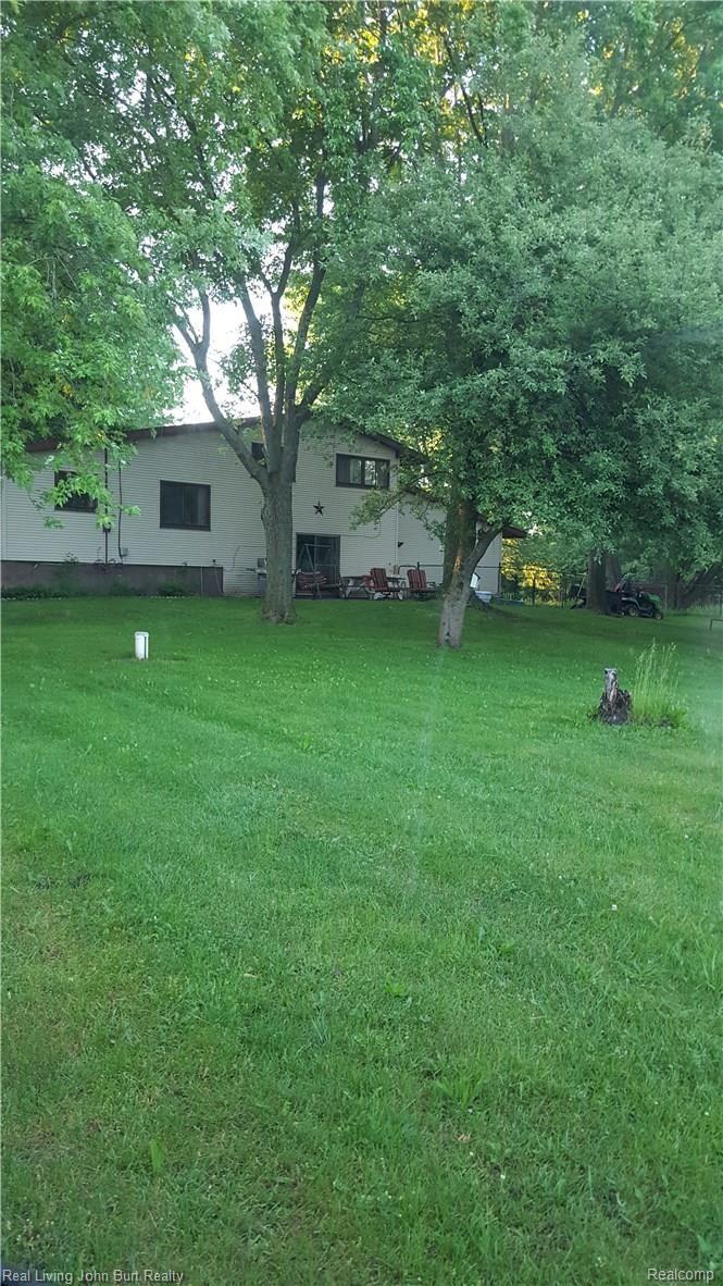 650 Sanders Road Oxford, MI 48371 - Photo 3 of 18 IMG_5838.JPG