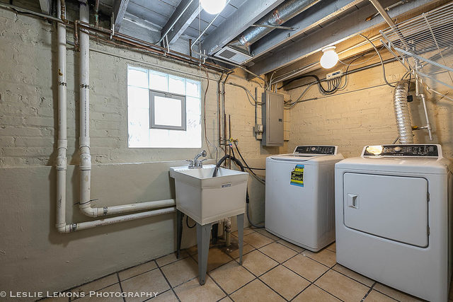 5331 West Addison Street Chicago, IL 60641 - Photo 29 of 32 a utility room with dryer and washer