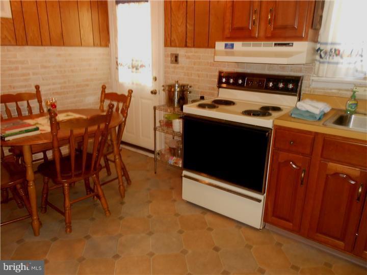 116 Walnut Road Wallingford, PA 19086 - Photo 4 of 18 Gallery Image 4