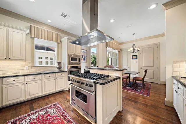 $3,950 | 1308 Lake Pointe Parkway, Sugar Land, TX 77478