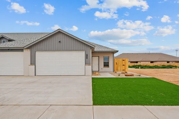 $1,895 | 7038 41st Street, Lubbock, TX 79407