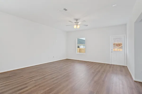 $2,000 | 249 Crystal Brook Drive, Liberty Hill, TX 78642