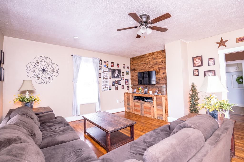 1027 Yagers Road Luray, VA 22835 - Photo 4 of 25 Gallery Image 4