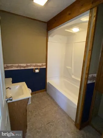 $98,500 | 14074 2nd Street, Mount Union, PA 17066