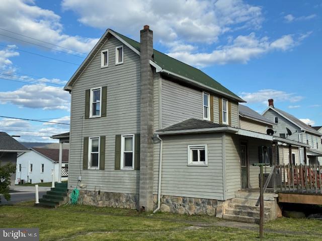 14074 2nd Street Mount Union, PA 17066 - Photo 4 of 31 a front view of a house with a yard