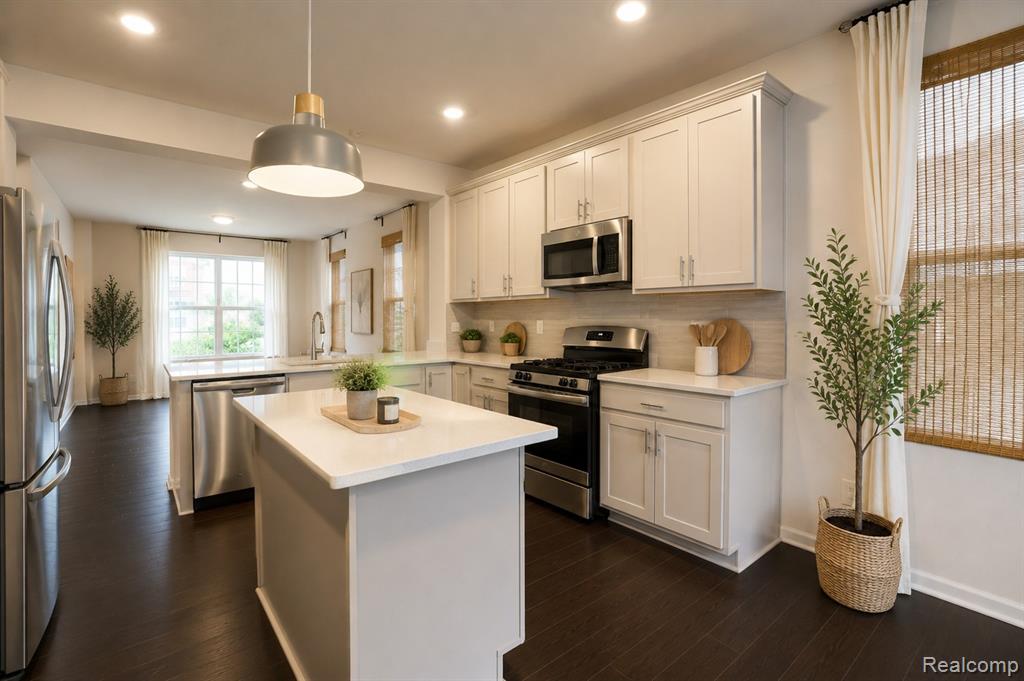 49701 Lantern Way Canton, MI 48188 - Photo 6 of 27