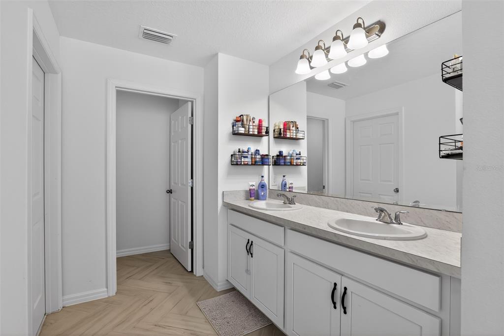 589 Jupiter Beach Road Groveland, FL 34736 - Photo 29 of 34