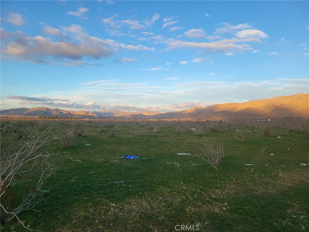 0 Pahute Road Apple Valley, CA 92307 - Photo 8 of 9 a view of an ocean from a yard