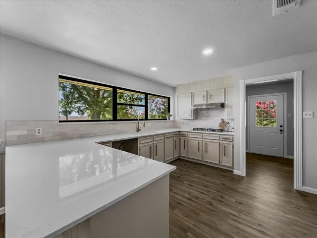 $464,000 | 136 Southwest Rand Drive, Burleson, TX 76028