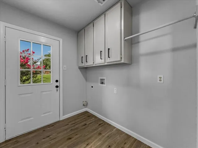 $464,000 | 136 Southwest Rand Drive, Burleson, TX 76028