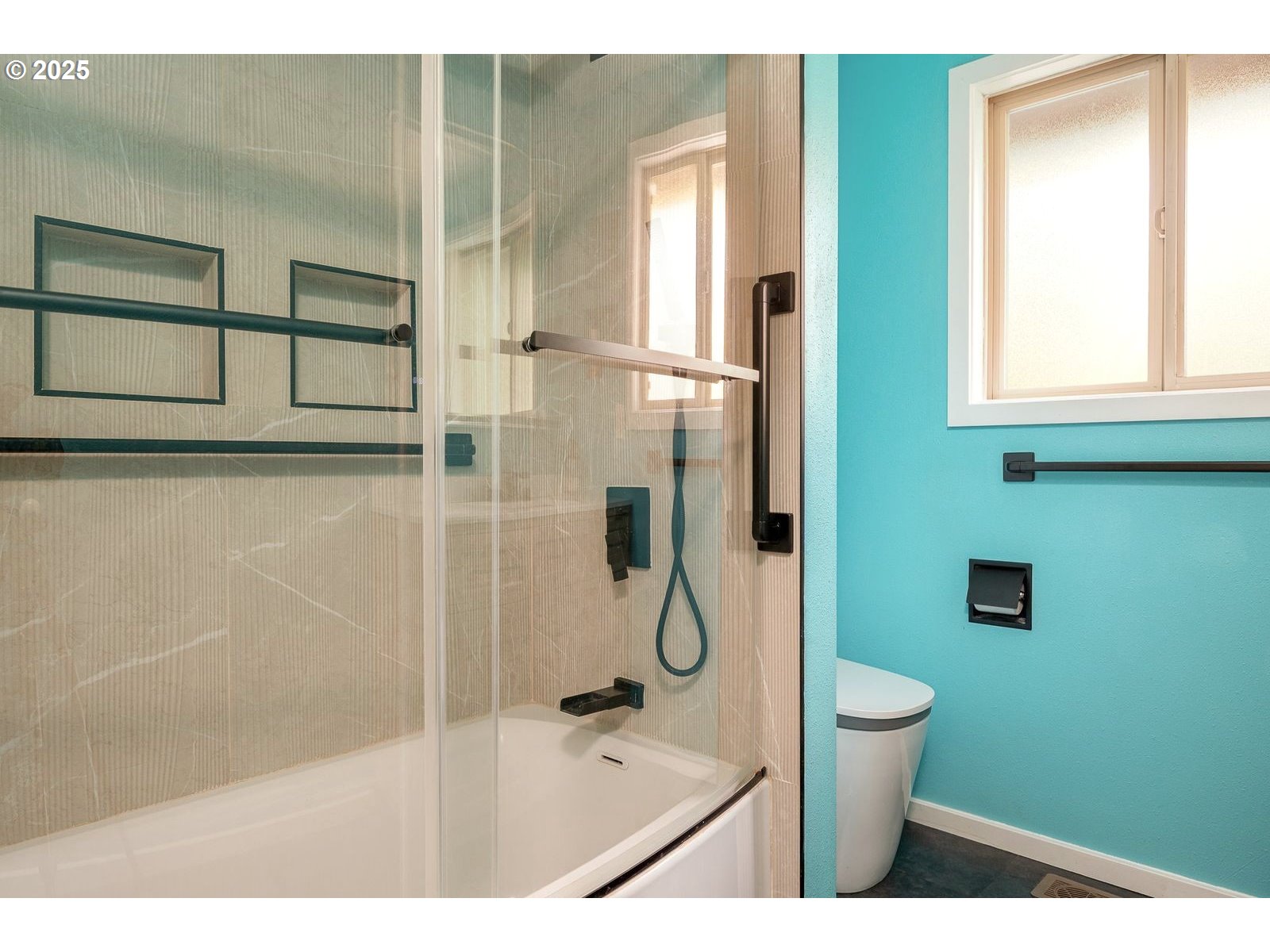 18335 Southeast 370th Avenue Sandy, OR 97055 - Photo 13 of 42 a bathroom with a sink a toilet and shower