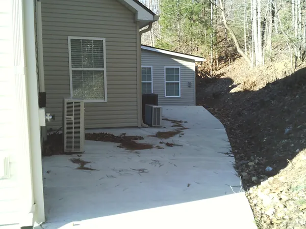 $765,000 | 124 Hayes Fork Creek Road, Dover, TN 37058