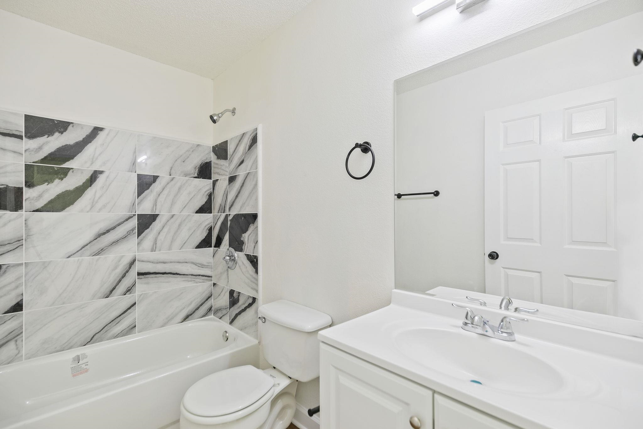 23676 Sparrows Point Daphne, AL 36526 - Photo 40 of 56 Bathroom