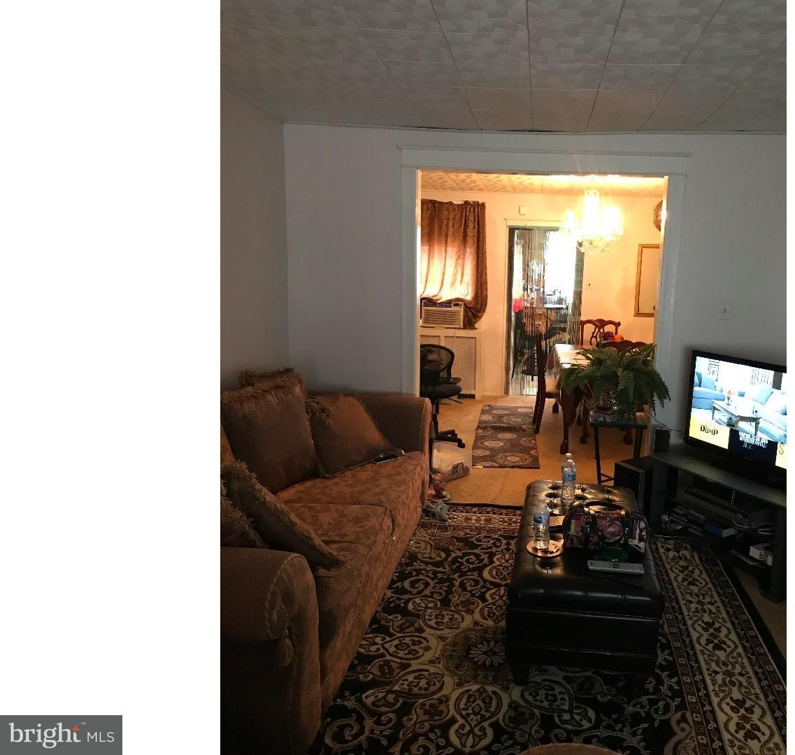 420 Woodcliffe Road Upper Darby, PA 19082 - Photo 2 of 16 Living Room