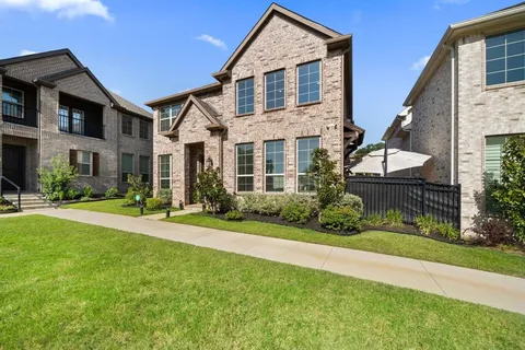 $457,999 | 744 Patriot Lane, Irving, TX 75060