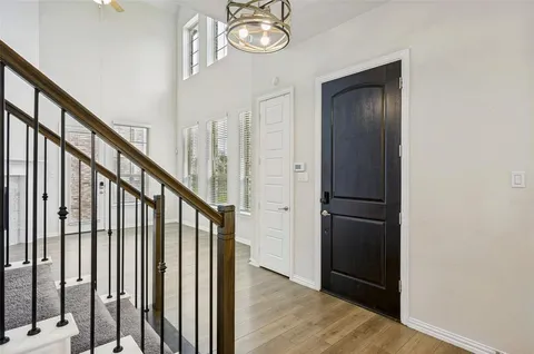 $457,999 | 744 Patriot Lane, Irving, TX 75060