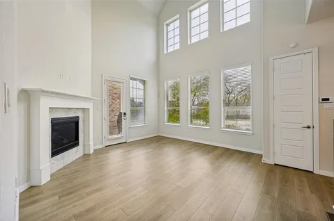 $457,999 | 744 Patriot Lane, Irving, TX 75060