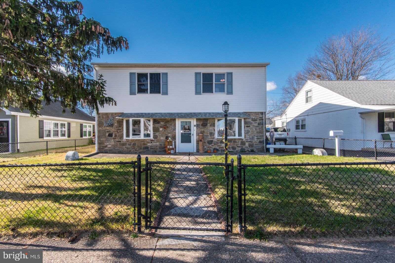 9226 Annapolis Road Philadelphia, PA 19114 - Photo 1 of 56 Gallery Image 1