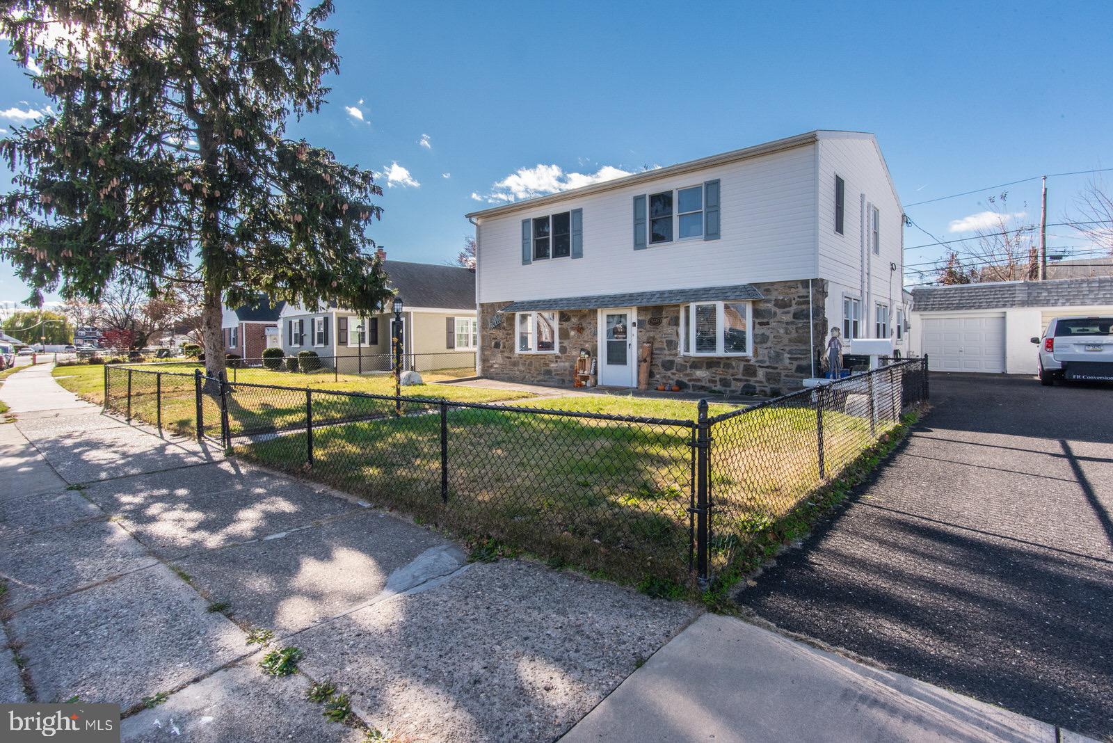 9226 Annapolis Road Philadelphia, PA 19114 - Photo 2 of 56 Gallery Image 2