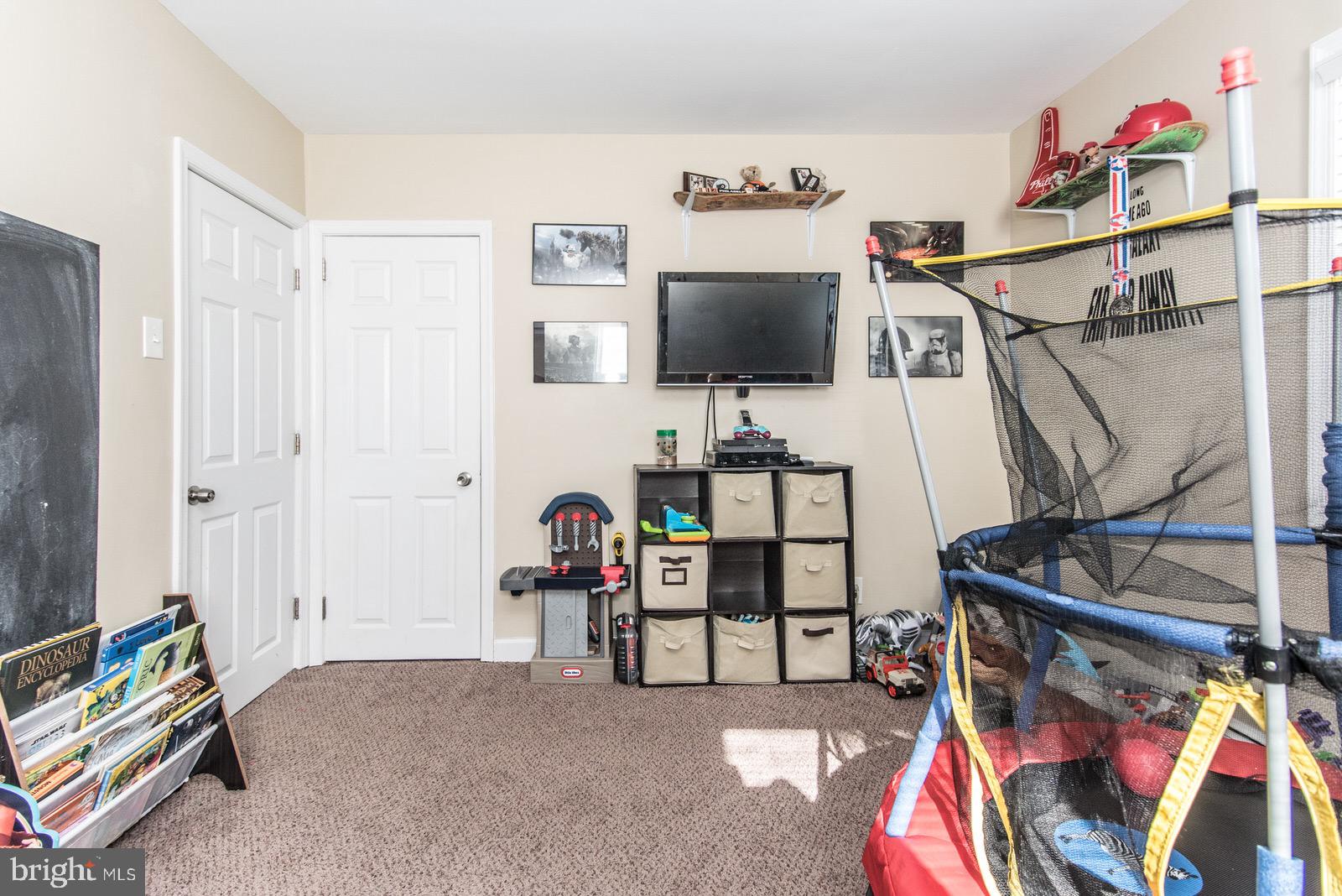 9226 Annapolis Road Philadelphia, PA 19114 - Photo 13 of 56 Gallery Image 13