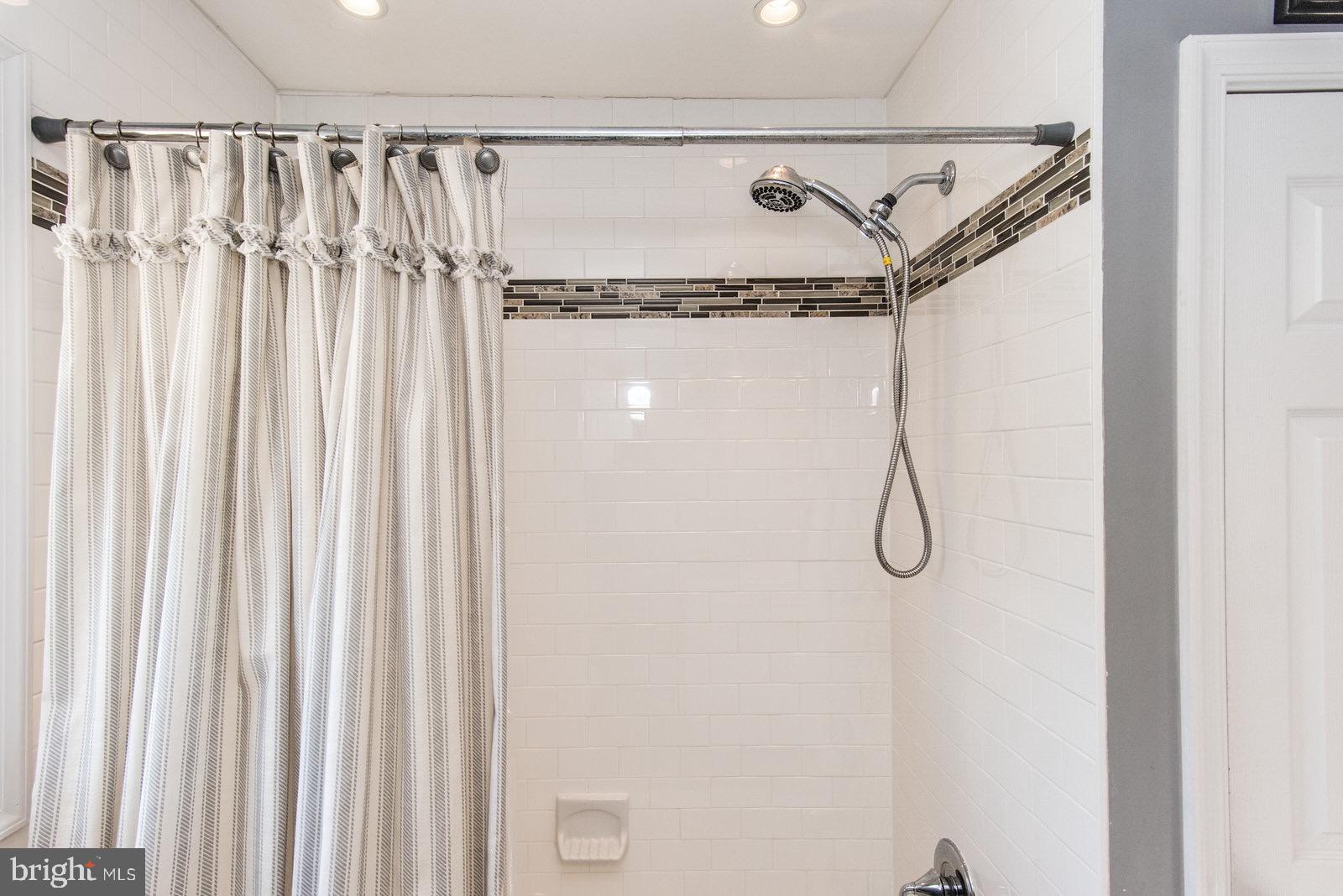 9226 Annapolis Road Philadelphia, PA 19114 - Photo 38 of 56 Gallery Image 38