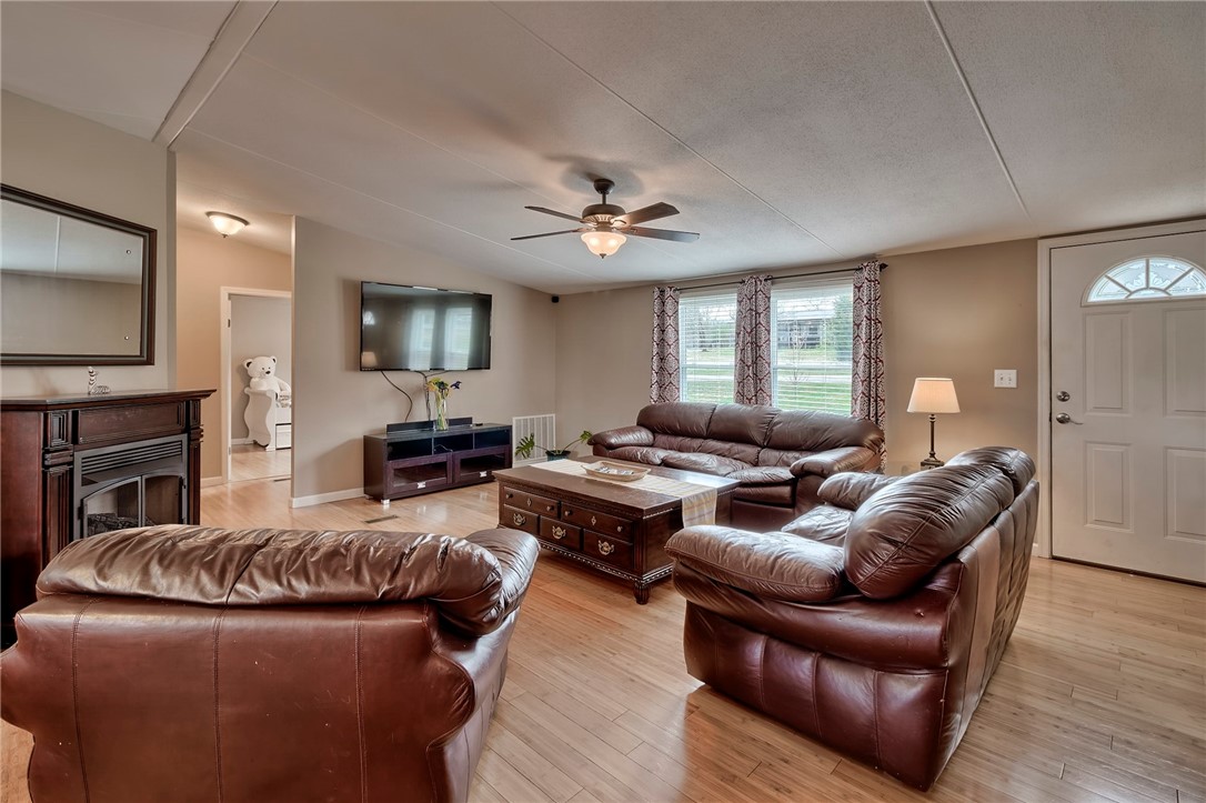206 Mountain Estates Road Pickens, SC 29671 - Photo 4 of 33