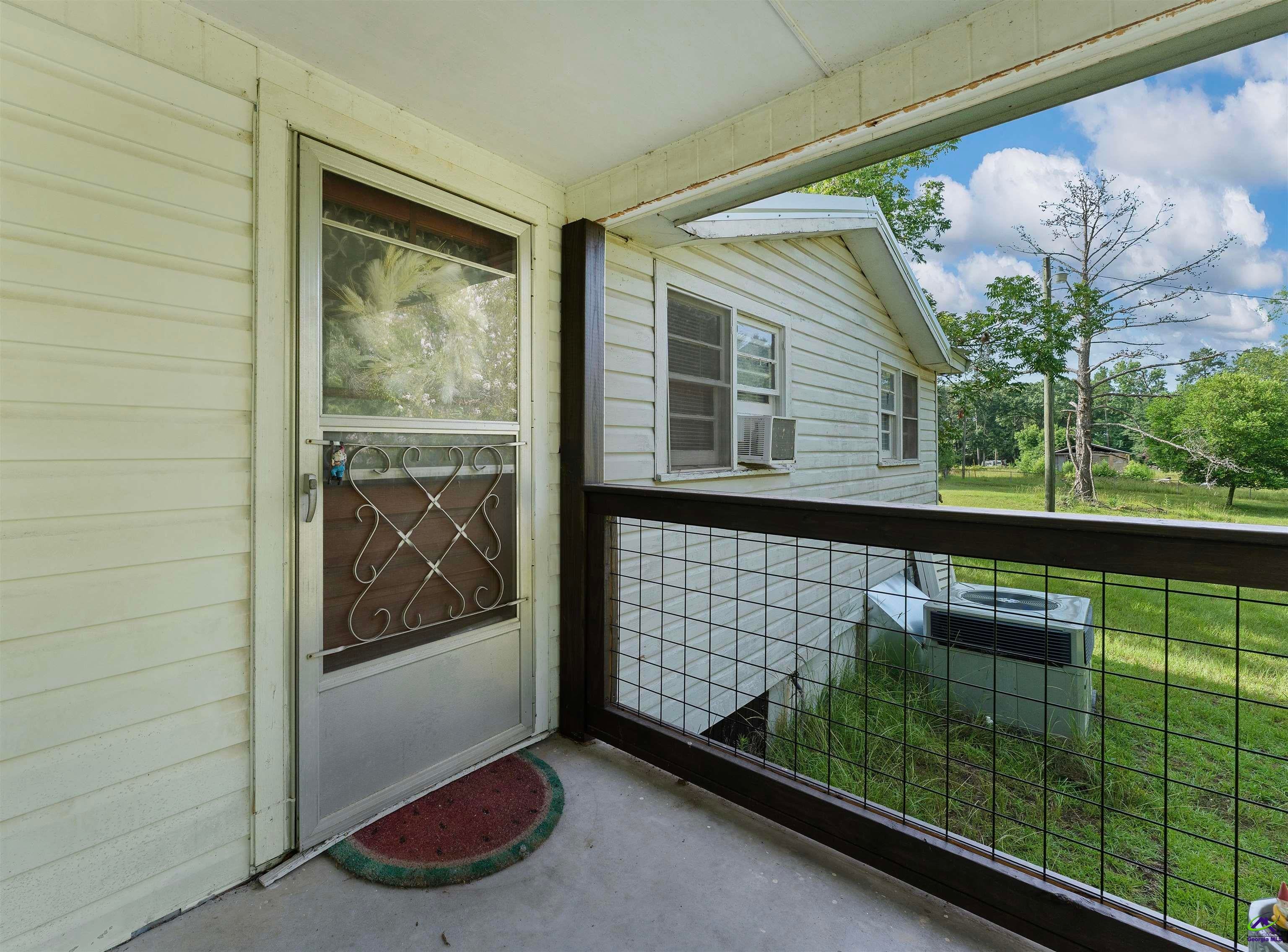 725 King Road Gordon, GA 31031 - Photo 4 of 23 Gallery Image 4