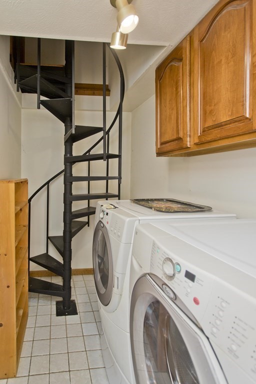 130 Bridle Path Road Chicopee, MA 01013 - Photo 11 of 38