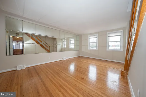 $2,200 | 130 Ivy Court, Upper Darby, PA 19082