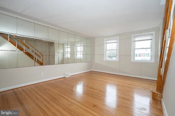 $2,200 | 130 Ivy Court, Upper Darby, PA 19082