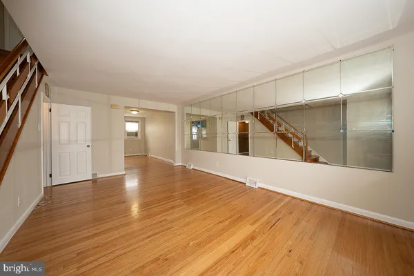 $2,200 | 130 Ivy Court, Upper Darby, PA 19082