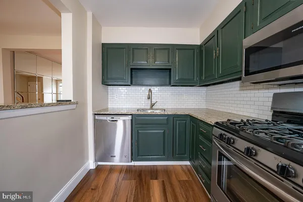 $2,200 | 130 Ivy Court, Upper Darby, PA 19082