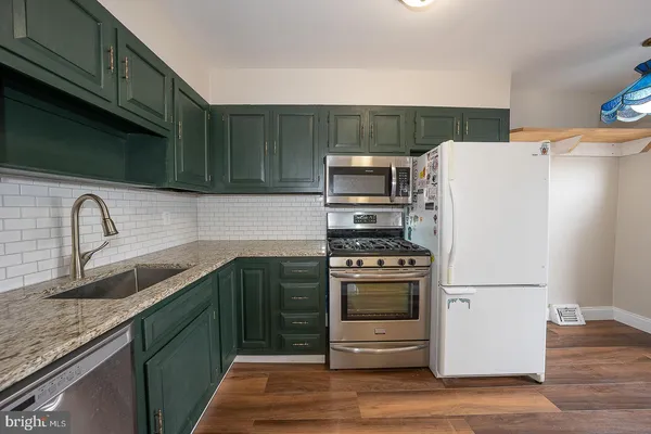 $2,200 | 130 Ivy Court, Upper Darby, PA 19082
