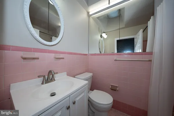 $2,200 | 130 Ivy Court, Upper Darby, PA 19082