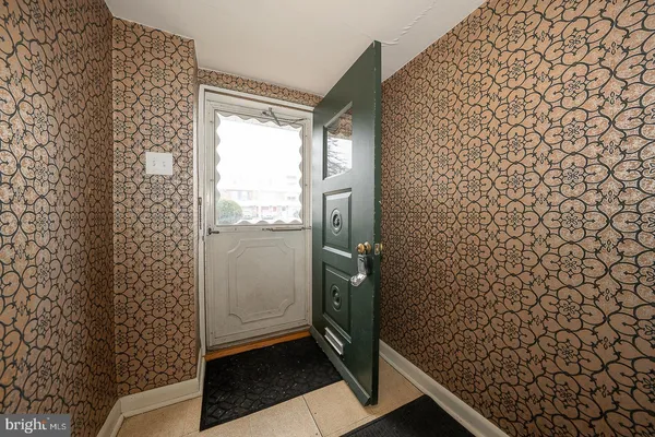 $2,200 | 130 Ivy Court, Upper Darby, PA 19082