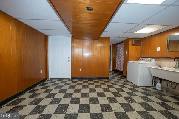 $2,200 | 130 Ivy Court, Upper Darby, PA 19082