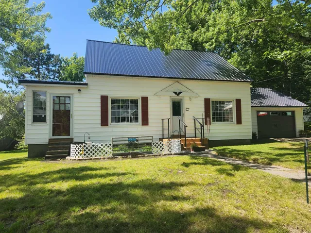 $200,000 | 34 Cedar Street, East Millinocket, ME 04430