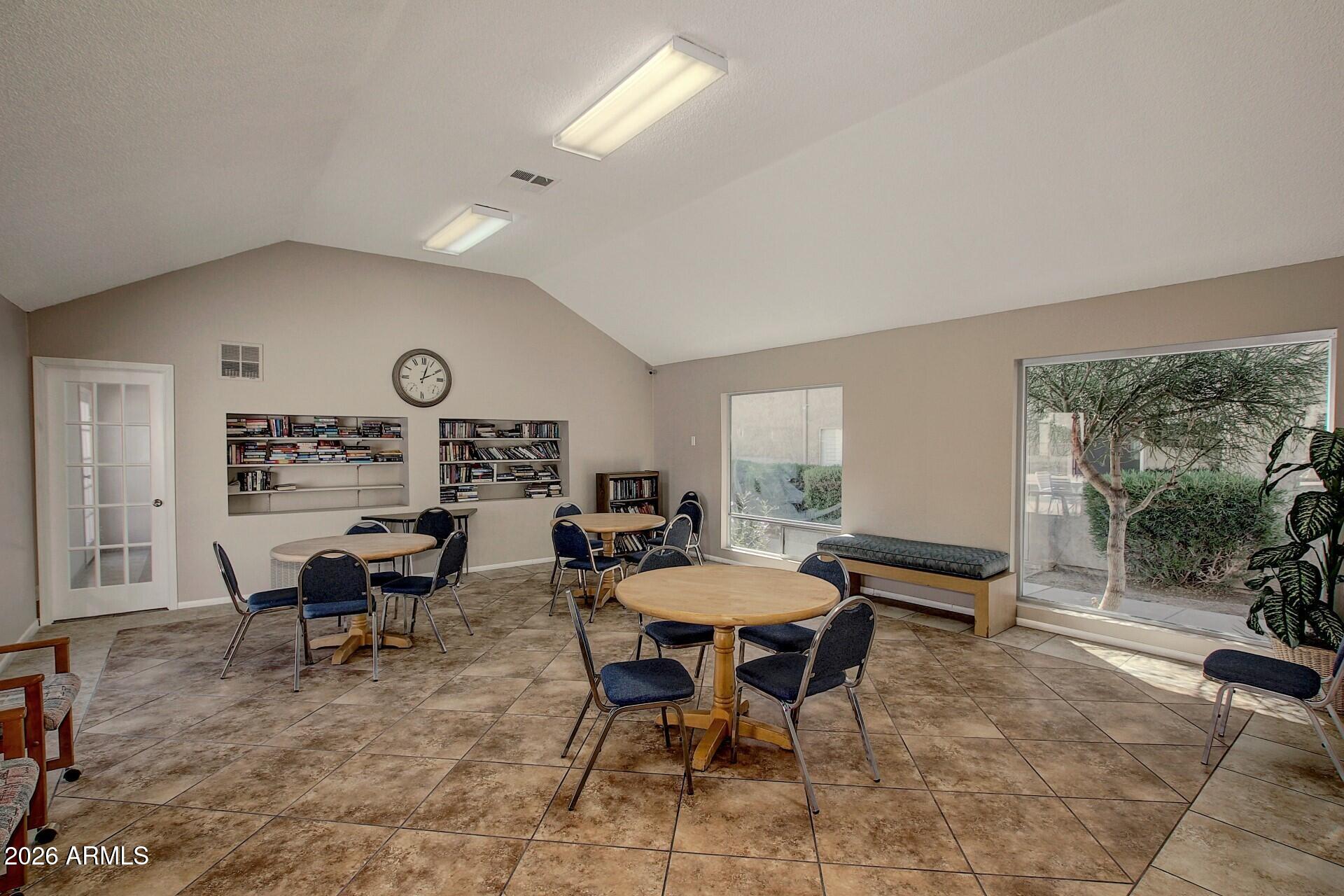 5525 East Thomas Road, Unit M16 Phoenix, AZ 85018 - Photo 35 of 36