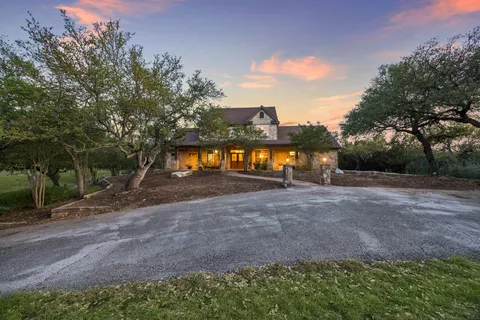 $1,200,000 | 13 Carriage House Lane, Austin, TX 78737