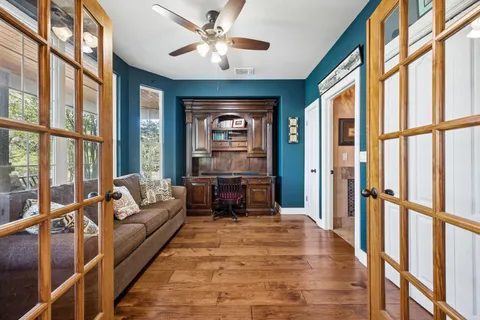 $1,200,000 | 13 Carriage House Lane, Austin, TX 78737