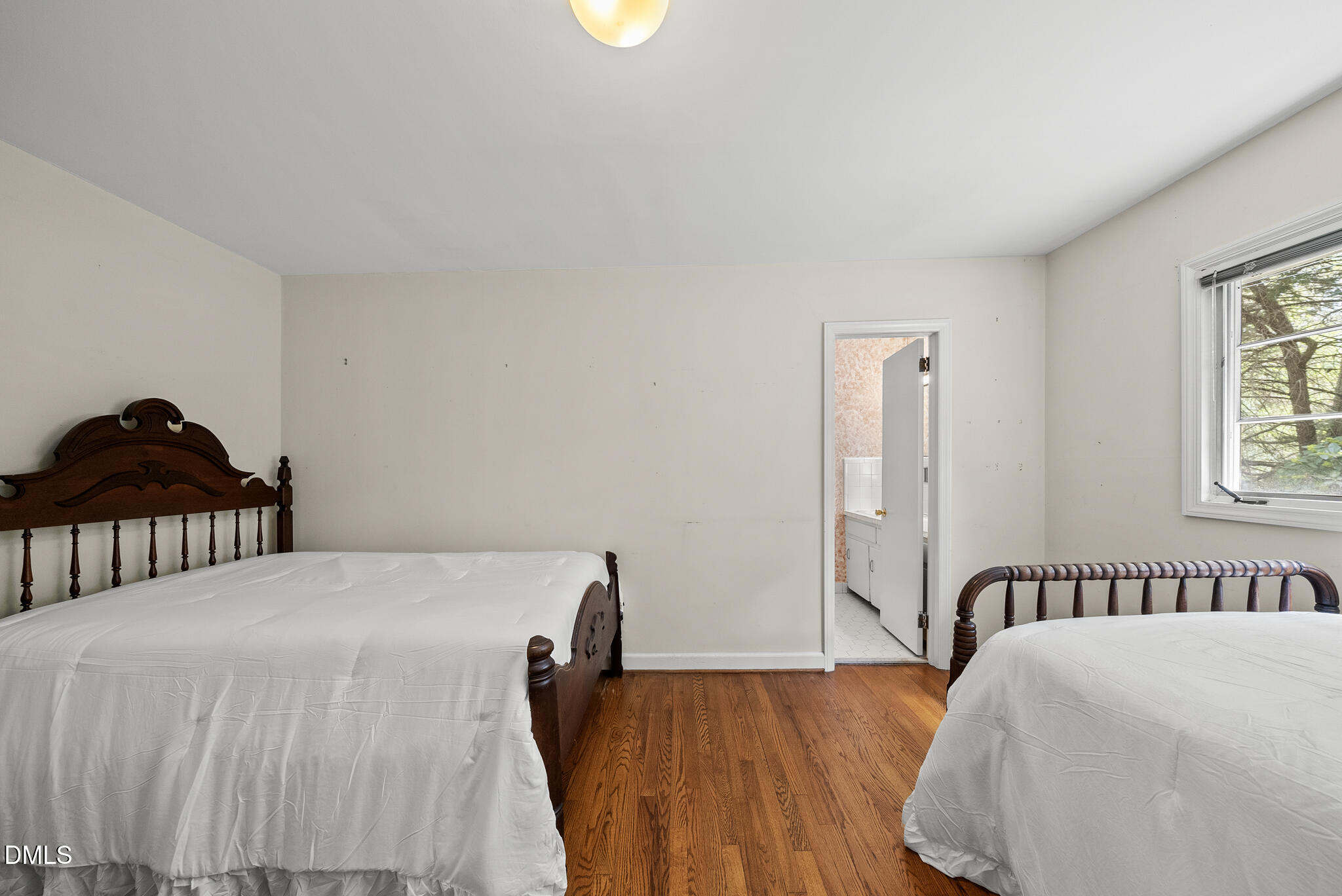 2908 Fairview Road Raleigh, NC 27608 - Photo 22 of 42 DSC09669