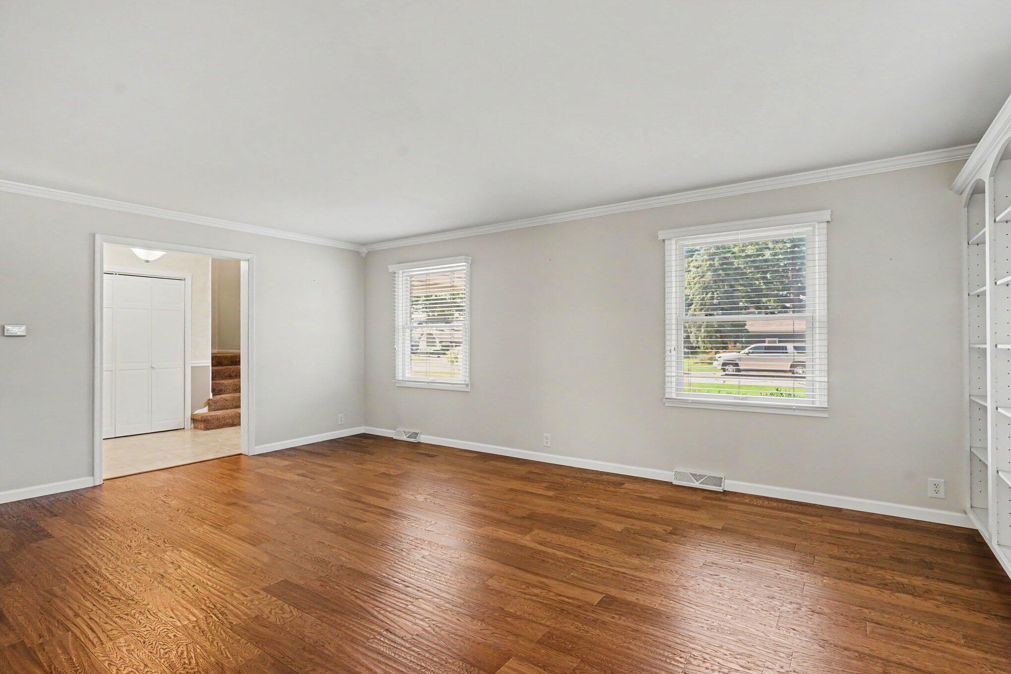 16115 Harbor View Drive Spring Lake, MI 49456 - Photo 8 of 49 005_file_5352