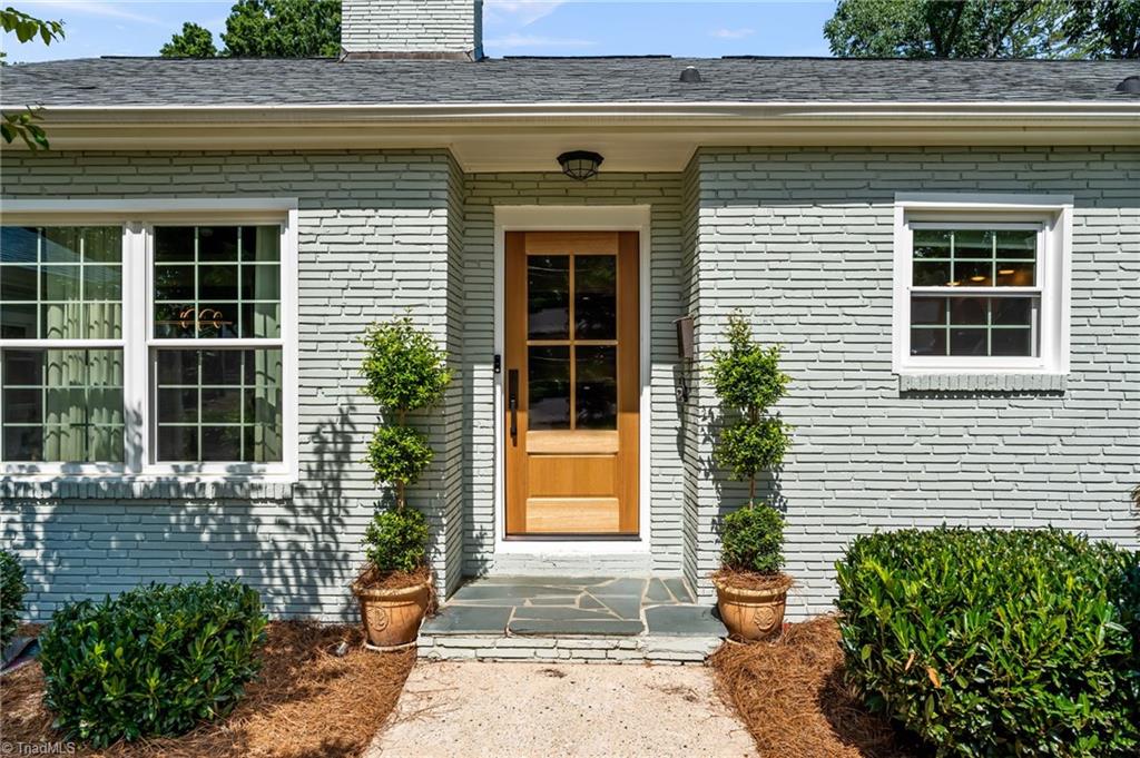1115 Rockford Road High Point, NC 27262 - Photo 4 of 41