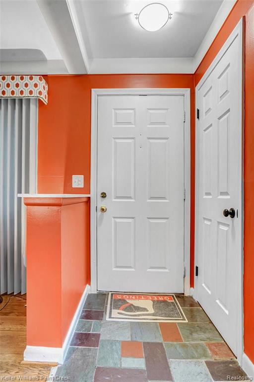1306 Maple Drive Rochester, MI 48307 - Photo 4 of 26