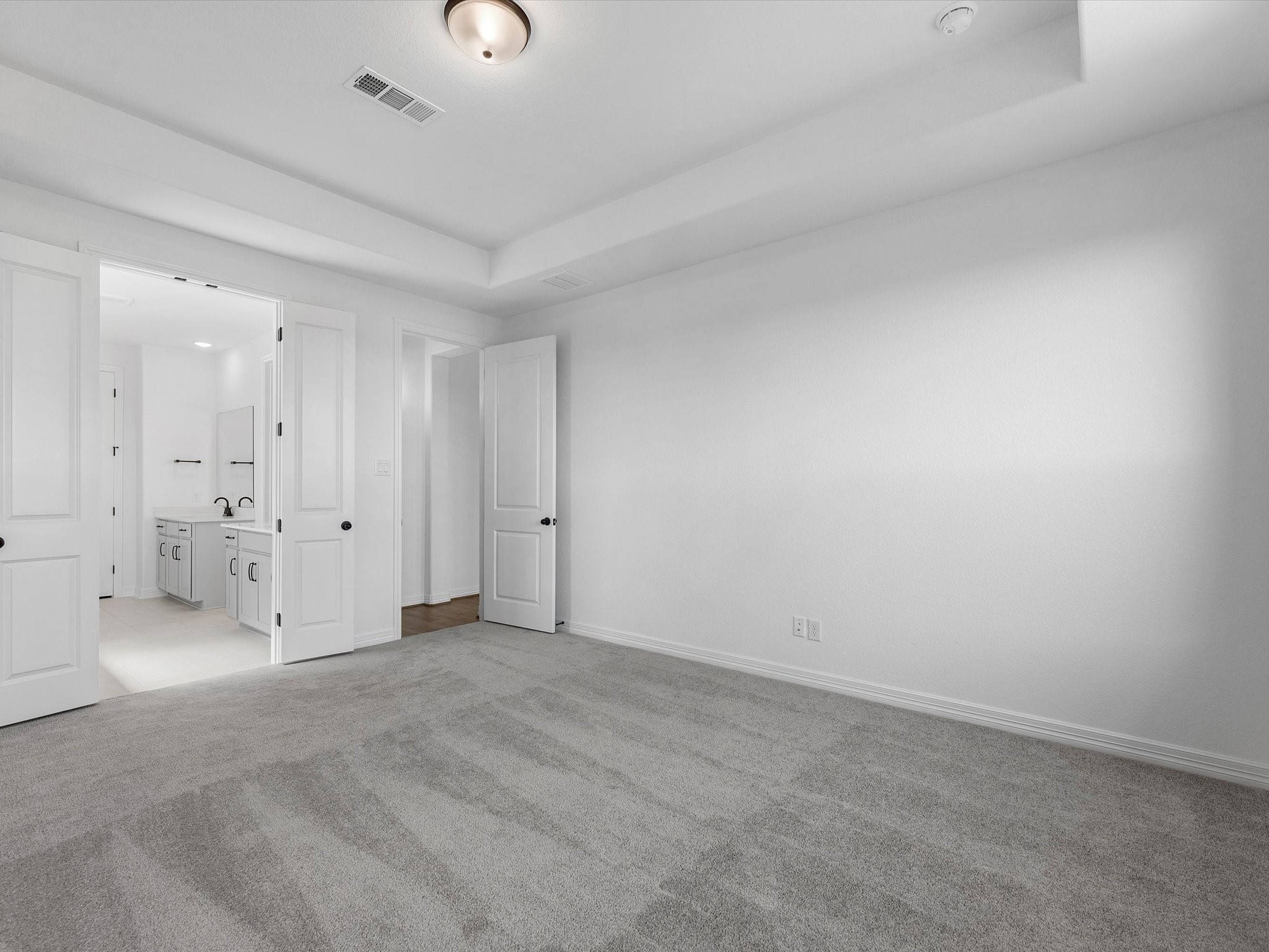 511 Selaura Street Rosenberg, TX 77471 - Photo 14 of 30 a view of an empty room