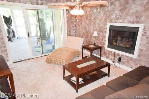 9313 Morrish Road Swartz Creek, MI 48473 - Photo 5 of 10 Morrish Rd Liv.jpg