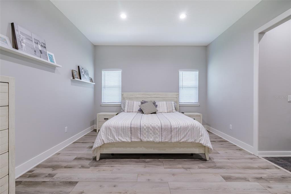 11112 Browning Road Lithia, FL 33547 - Photo 33 of 100 Gallery Image 33
