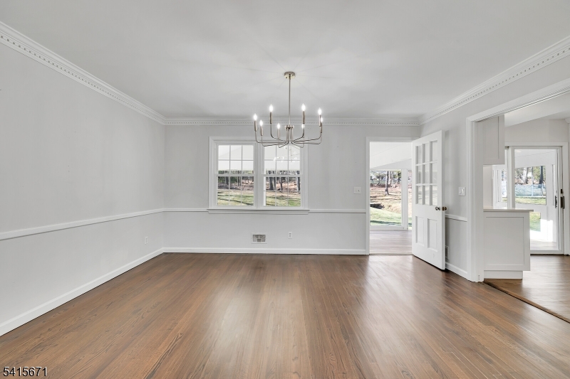54 Robin Glen Road Watchung, NJ 07069 - Photo 9 of 42