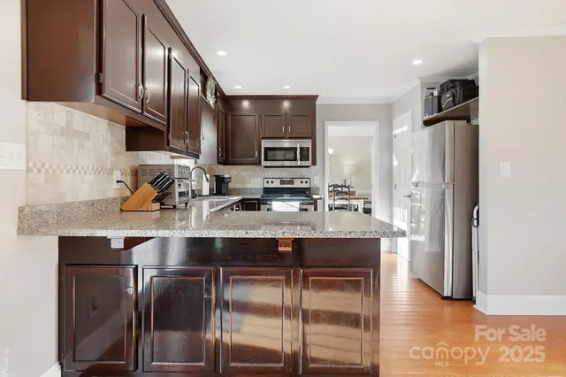 $649,900 | 8010 Silver Maple Lane, Mint Hill, NC 28227