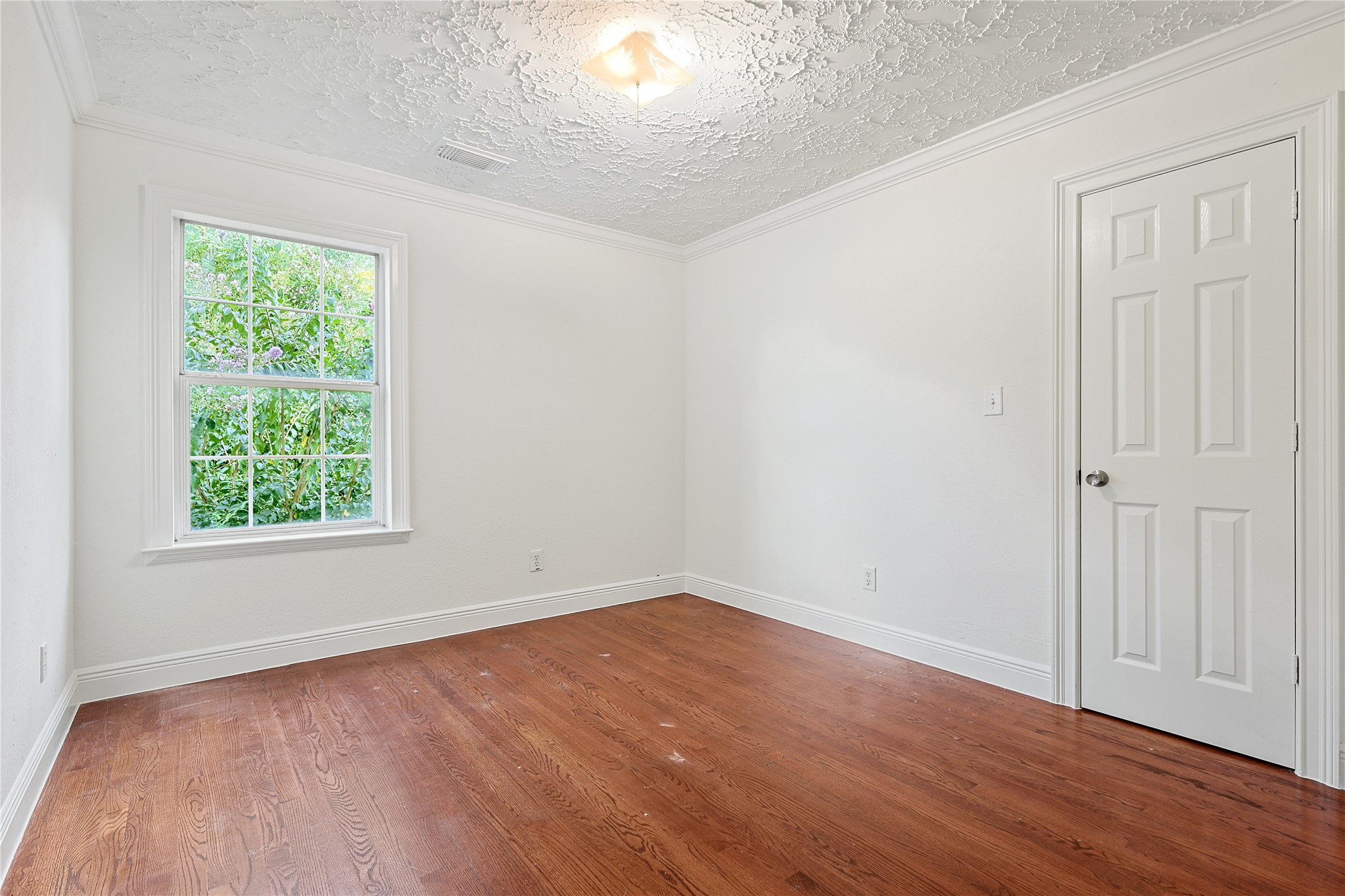 8502 Detroit Street, Unit D Houston, TX 77017 - Photo 15 of 23 Room 3